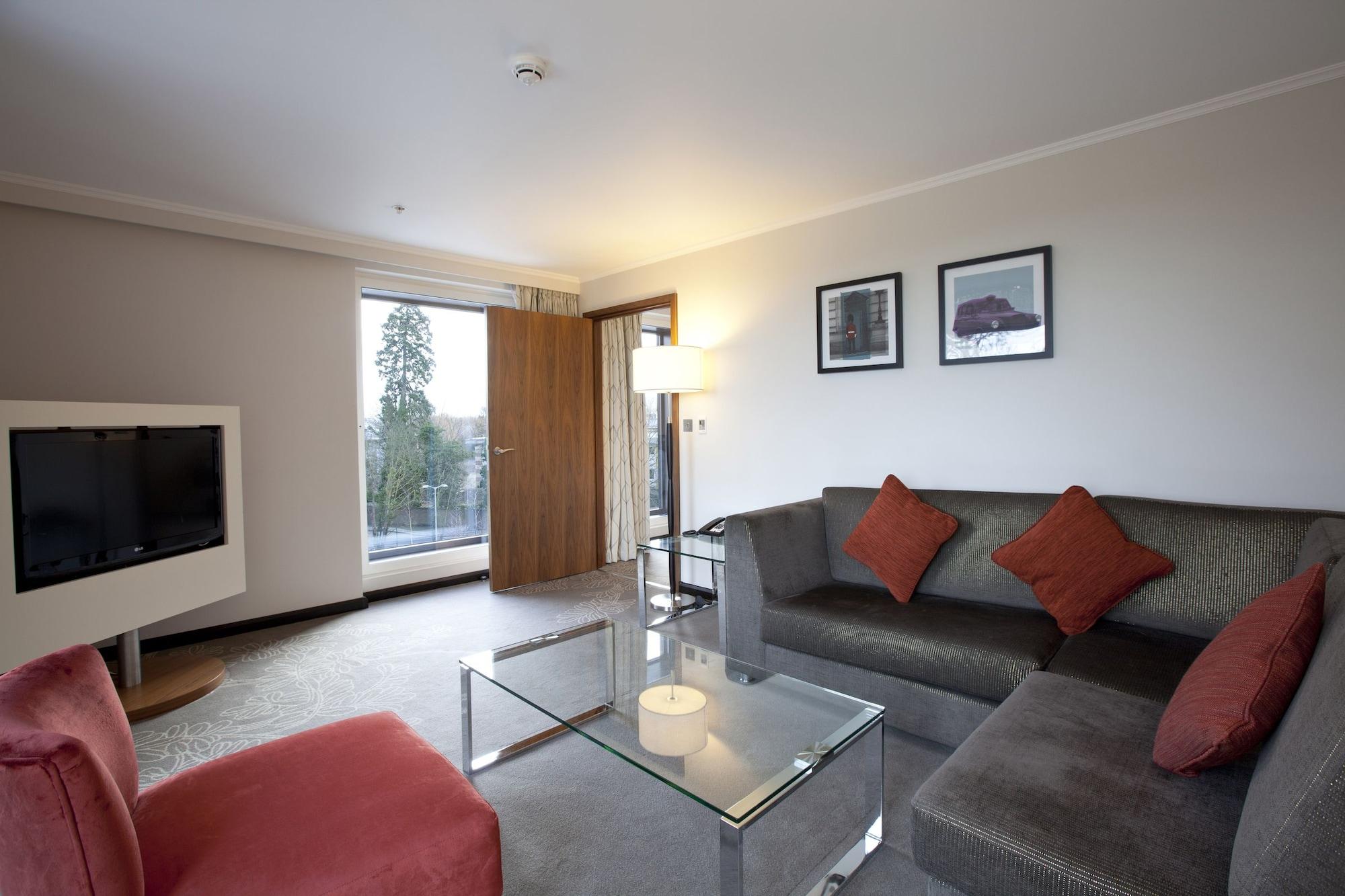 Hilton London Heathrow Airport Terminal 5 Hotel Hillingdon Ngoại thất bức ảnh