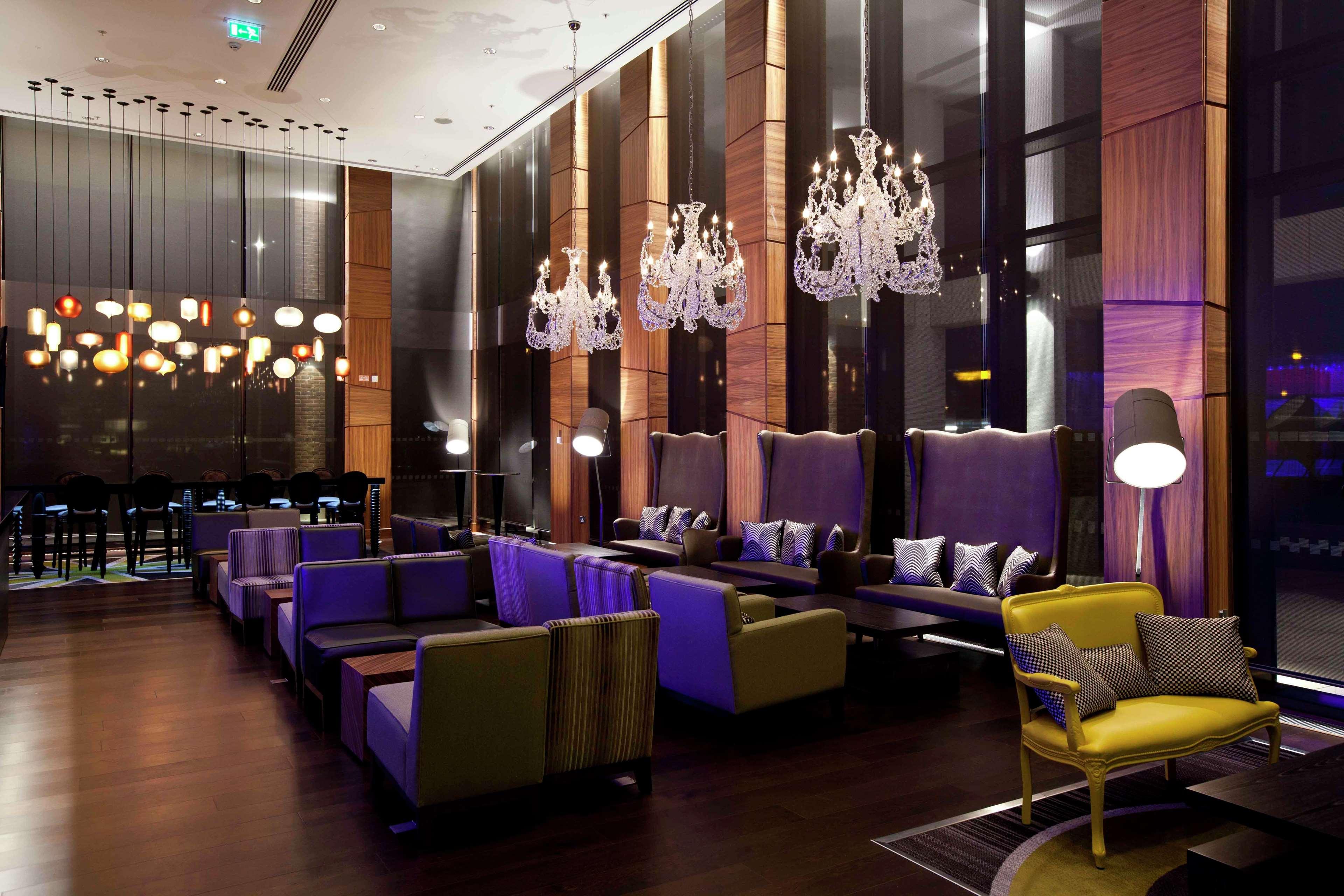 Hilton London Heathrow Airport Terminal 5 Hotel Hillingdon Ngoại thất bức ảnh