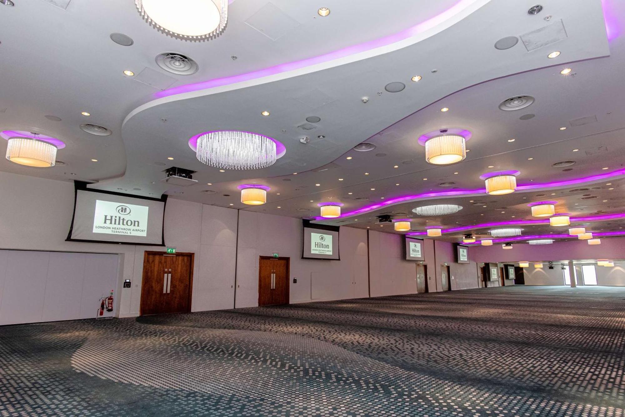 Hilton London Heathrow Airport Terminal 5 Hotel Hillingdon Ngoại thất bức ảnh