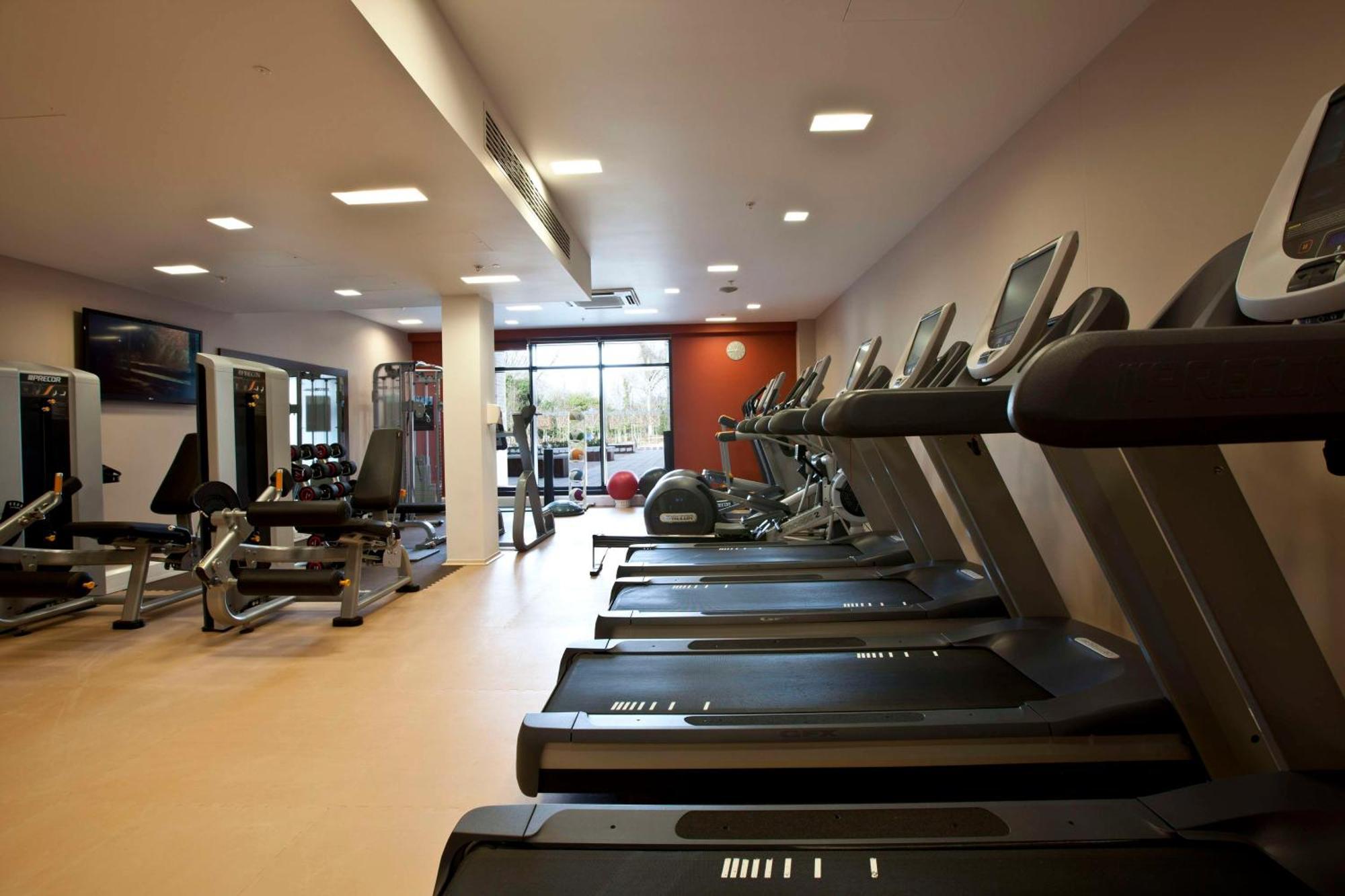 Hilton London Heathrow Airport Terminal 5 Hotel Hillingdon Ngoại thất bức ảnh